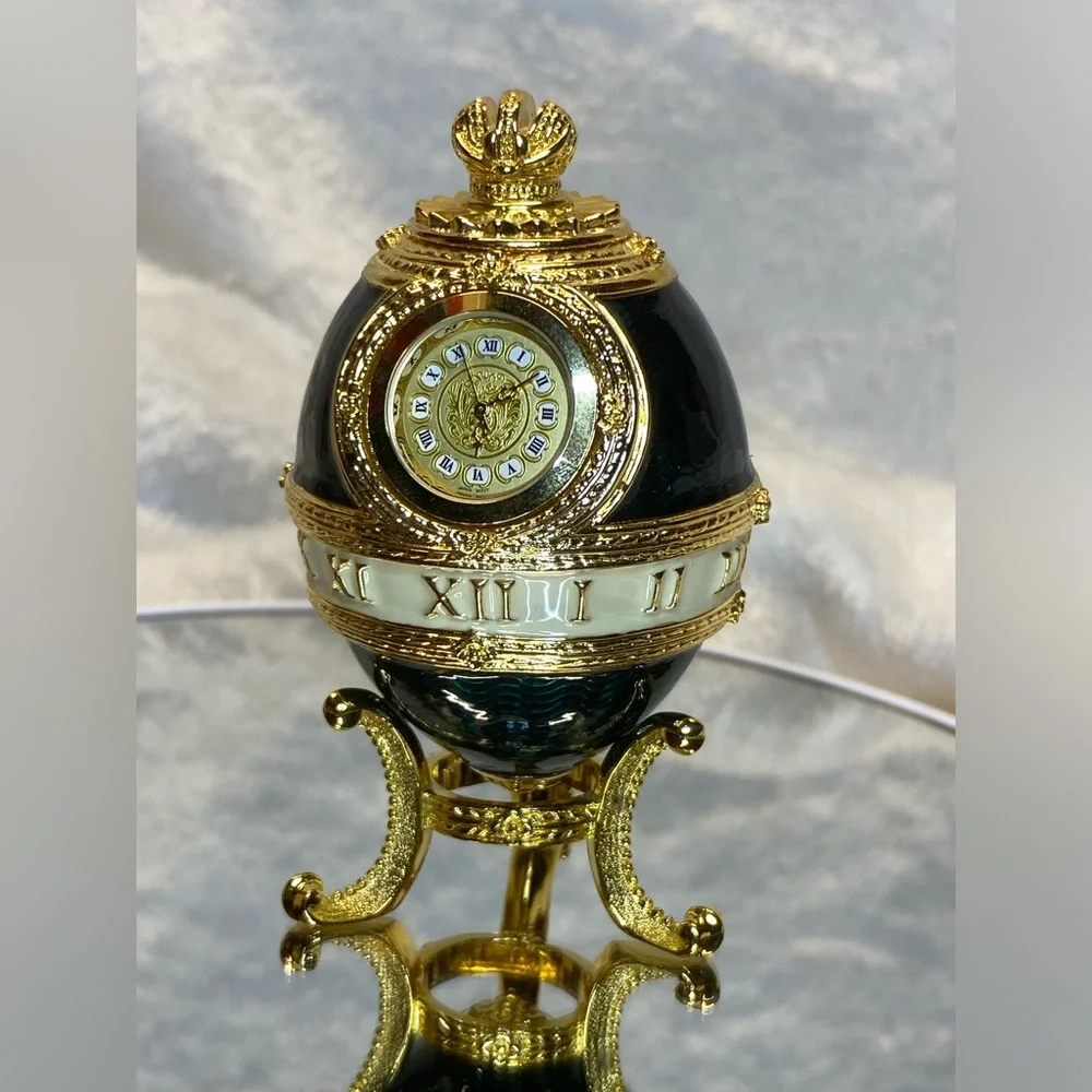 Vintage Joan Rivers Imperial Treasures The Time Piece Enamel Egg Built in Clock - Picture 3 of 8